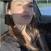 Chica de 19 años (universitaria), con experiencia con niños, se ofrece para clases de repaso
